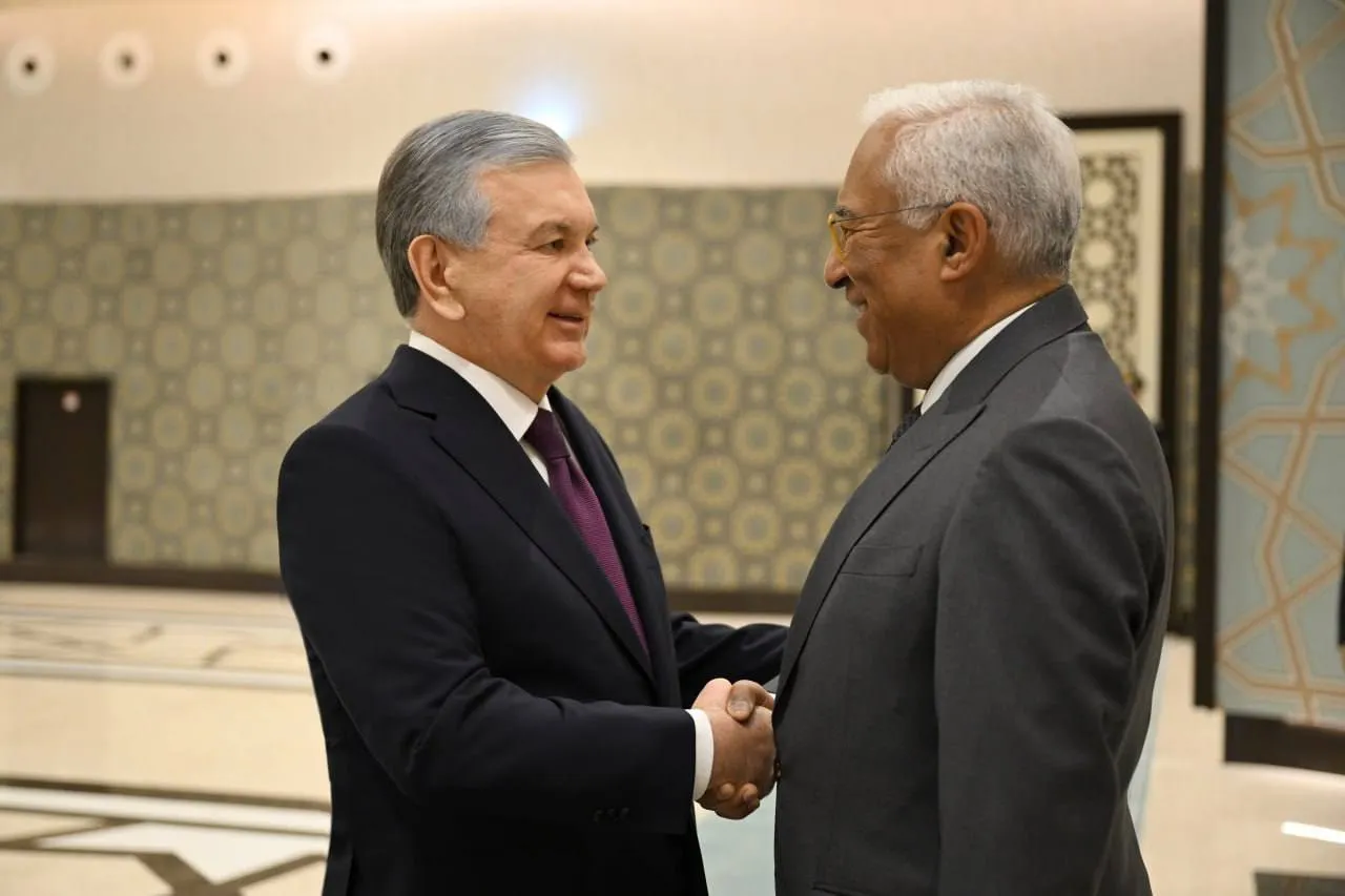 O'zbekiston Prezidenti Samarqand shahrida Yevrokengash Prezidenti bilan norasmiy uchrashuv o'tkazdi