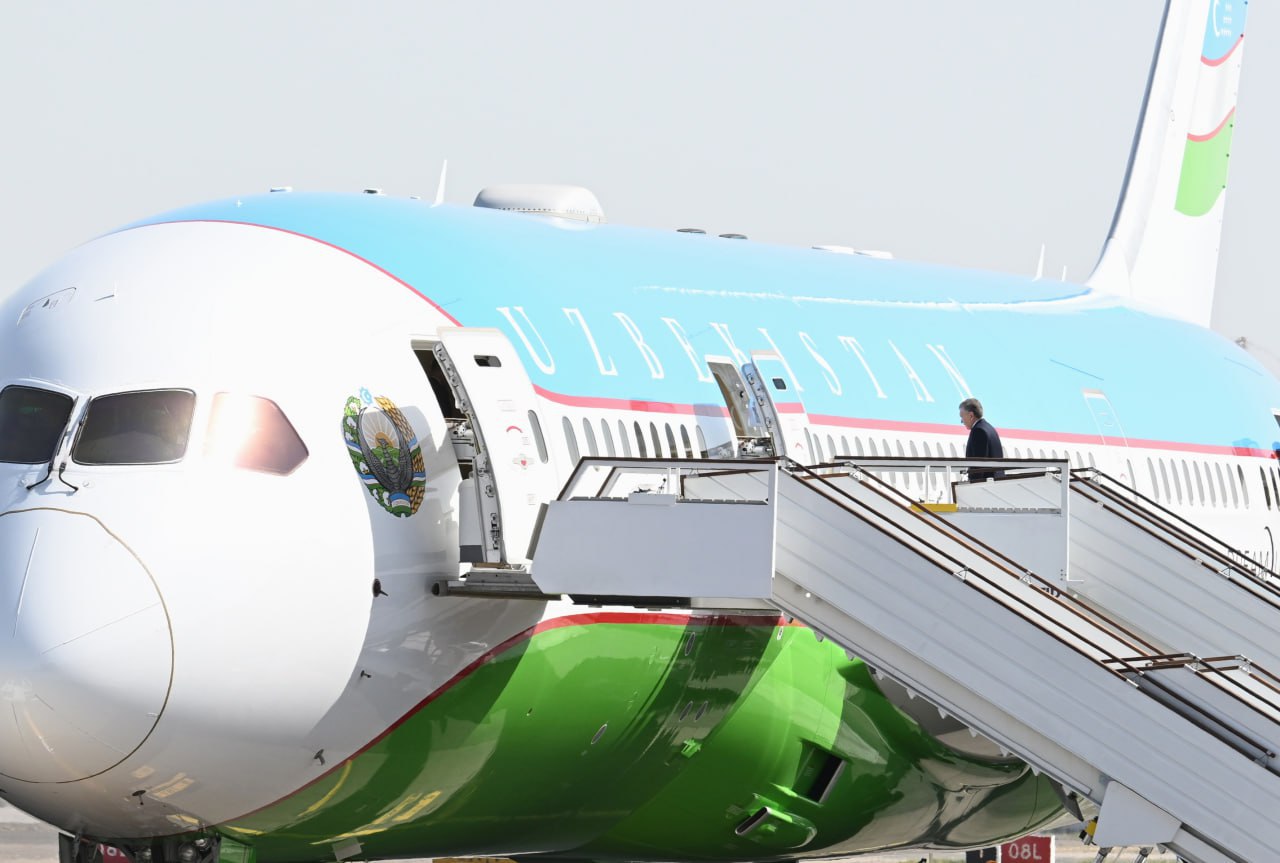 Президент Узбекистана отбыл в Беларусь