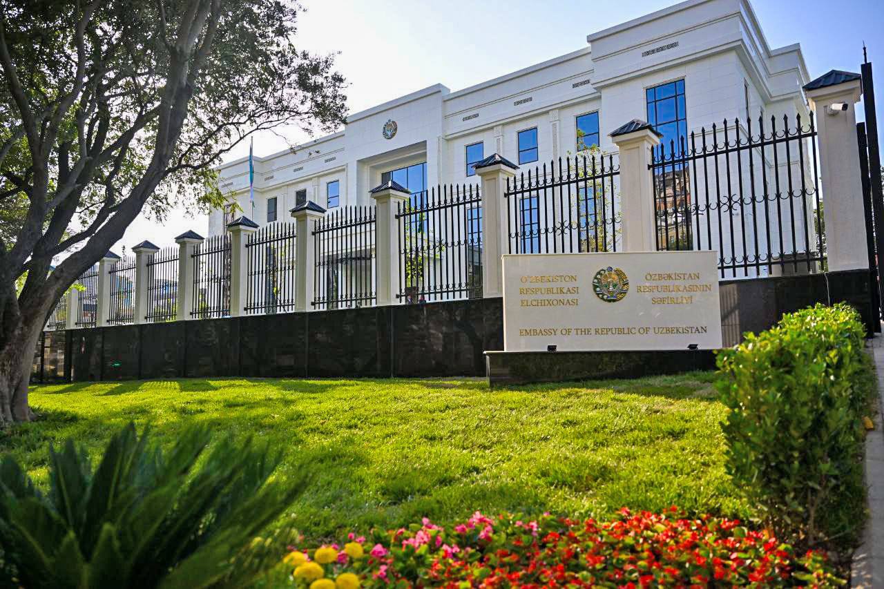 Prezidentlar O‘zbekistonning Ozarbayjondagi elchixonasi yangi binosini ochdilar