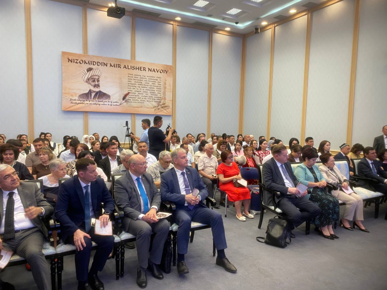 “Oʻzbekiston – najot yurti” kitobi taqdimoti oʻtkazildi