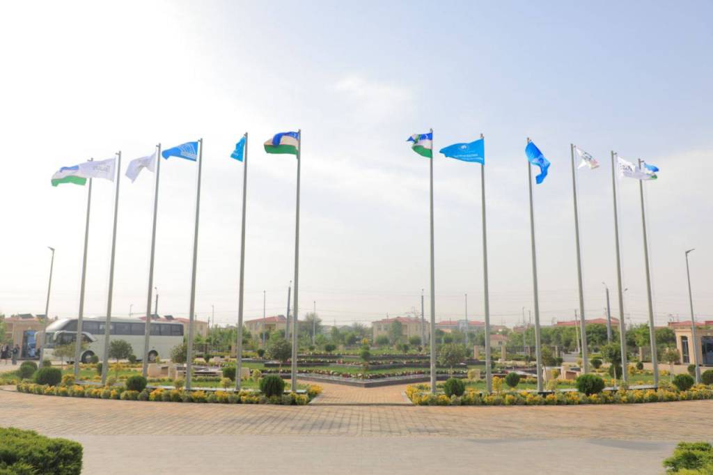 IV Xalqaro baxshichilik san’ati festivali ishtirokchilariga