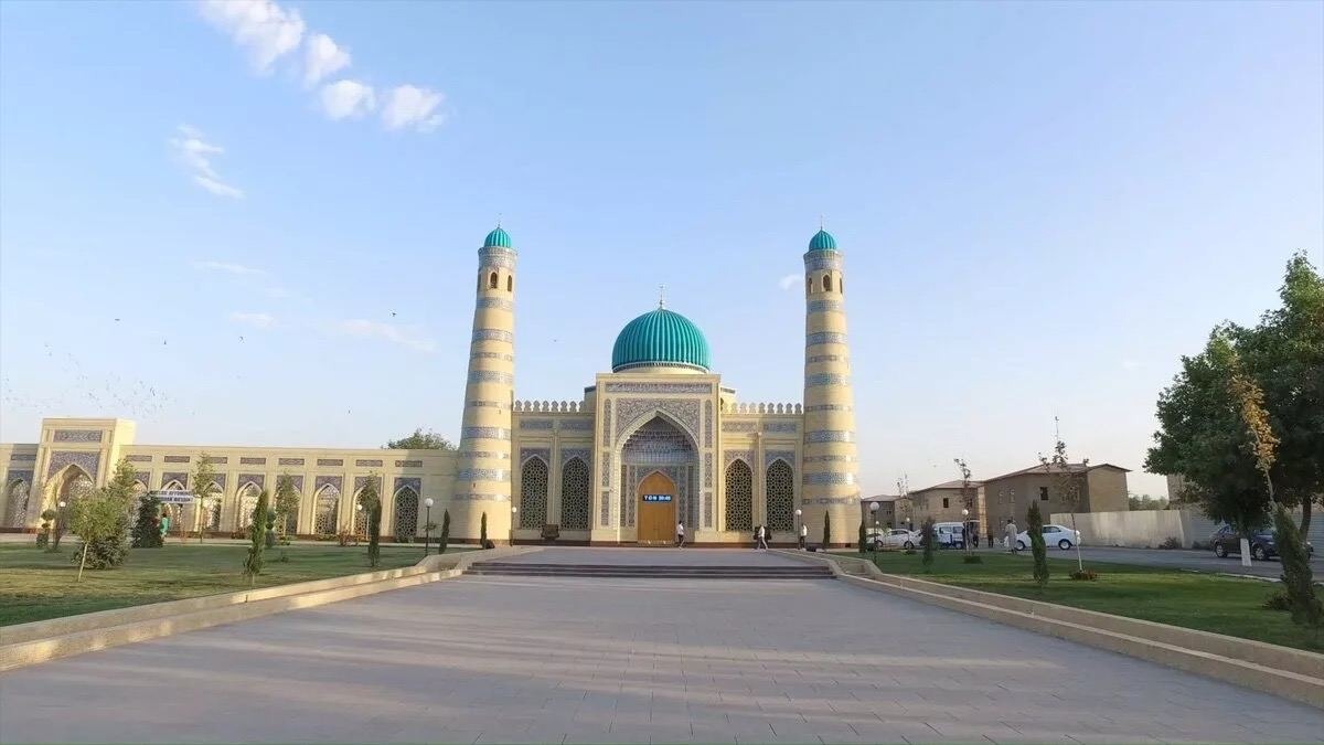 Hududlarda bayram shukuhi